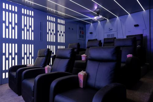 Star Wars: Heated Pool/Spa, Theater, Arcade