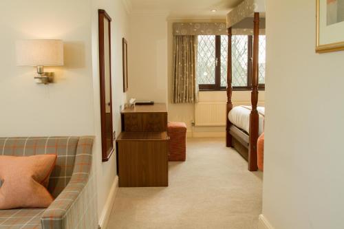 Stirrups Hotel - image 8
