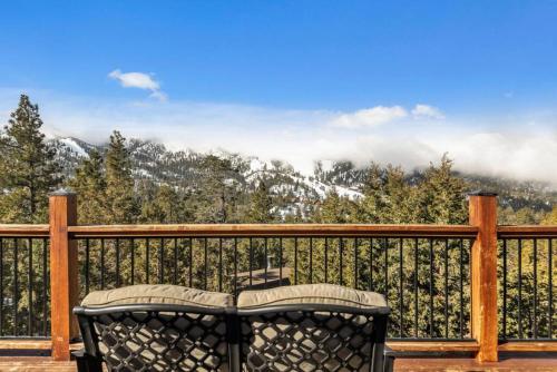 Wolf Cabin Slope with lake views in Big Bear Lake, USA