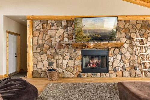 Wolf Cabin Slope with lake views in Big Bear Lake, USA