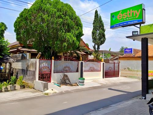 Penginapan Prambanan TRISAN near 普蘭巴南寺