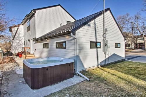 Spacious Home With Hot Tub