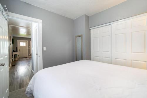 Cozy Montana Retreat | Central Location | W & R - main image