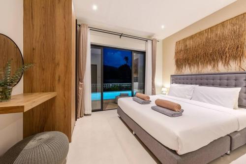 Sereniwood 2 - Private Pool Paradise Villa thumbnail 3