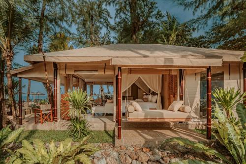 The Lazy Coconut Glamping