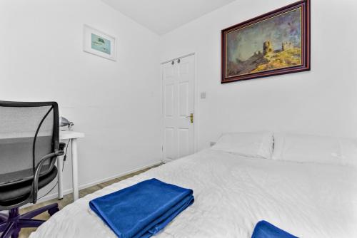 Family House in the Heart of Hanwell with 5 stars!, Londýn (fotografie 3)