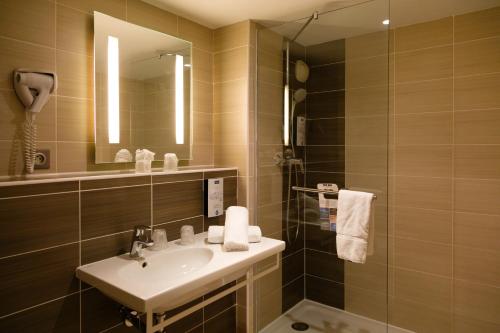 Business center, Kyriad Montpellier Sud in Tournezy