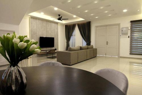 Unique 3 Storey Near Jonker@Heritage (max 25pax) Unique 3 Storey Near Jonker@Heritage (max 25pax)