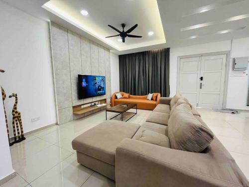 Unique 3 Storey Near Jonker@Heritage (max 25pax) Unique 3 Storey Near Jonker@Heritage (max 25pax)