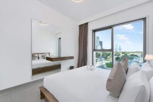 FAM Living - 1BR Downtown Getaway - Downtown Views 2 - image 4