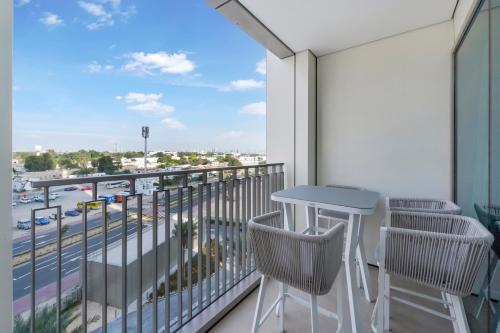 FAM Living - 1BR Downtown Getaway - Downtown Views 2 - image 10