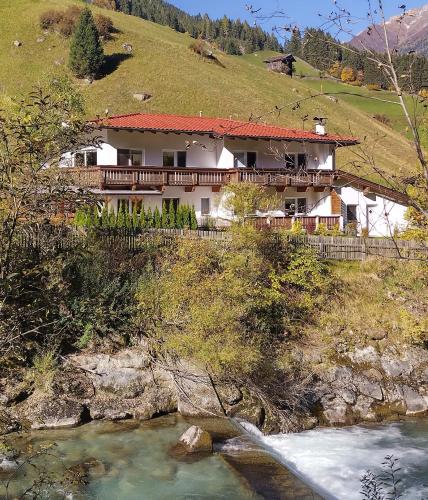 Appartementhaus Gleirscher - Apartment - Neustift im Stubaital