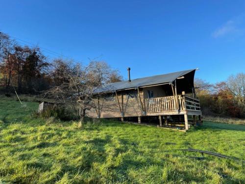 Ecosse Glamping in Карлюк