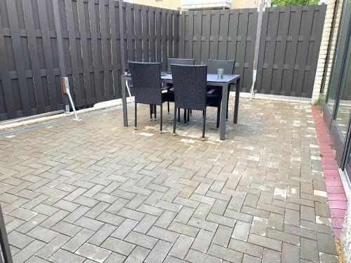 Erkély/terasz, Ferienwohnungen Arp "Beach House" mit Terrasse und Parkplatz in Itzehoe