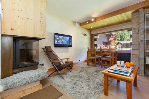 Apartment with Balcony
