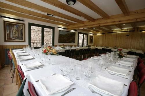Tárgyalóterem/bálterem, Hostal La Muntanya in Castellar de nhug