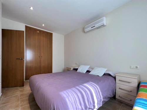 Apartamento Sant Pere Pescador, 2 dormitorios, 5 personas - ES-89-110