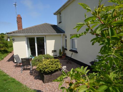 2 Bed in Combe Martin 51619