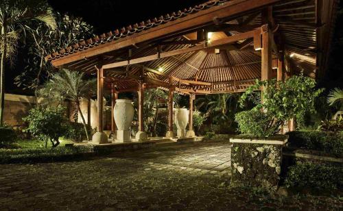 บริการและสิ่งอำนวยความสะดวก, วิลล่า สเตฟาน (Villa Stefan) in การัง สุรากา