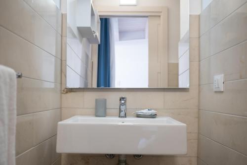 Double Room with Terrace image 4