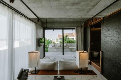 The Komu Canggu Bali Room Type - Pool Studio King