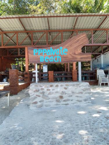 Phi Phi Private Beach Resort - 숙소 외관