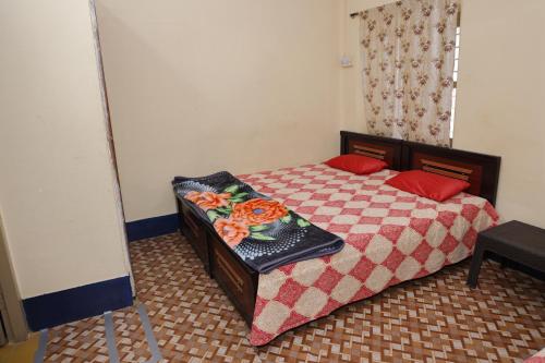 1 Room for 4 Guests OR 2 BHK for 4 to 10 Guests with AC for Families