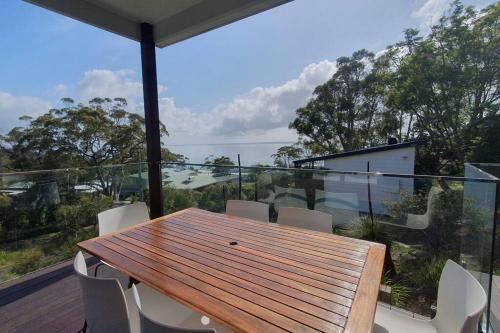 Newly Renovated Hyams Beach Cottage