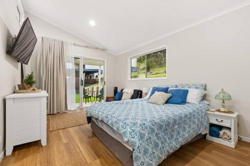 Newly Renovated Hyams Beach Cottage