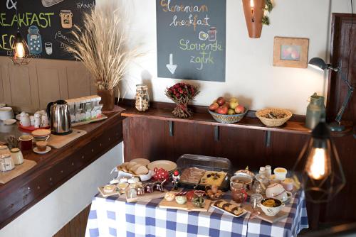 Зручності, Bed & Breakfast Dvorec in Петровче