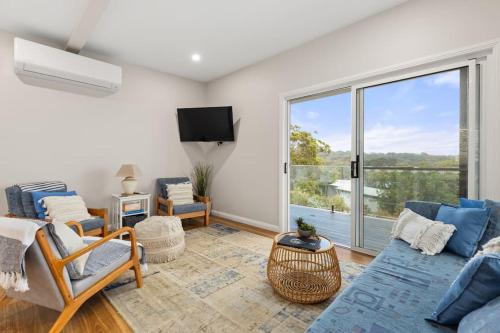 Newly Renovated Hyams Beach Cottage