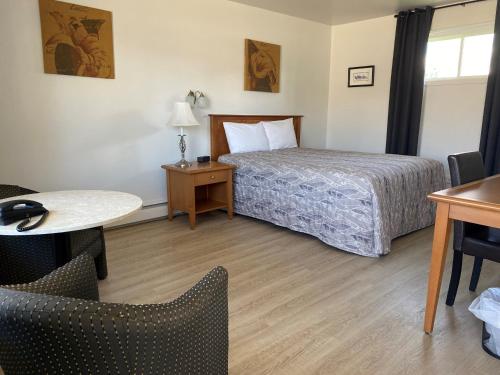 1 queen bed