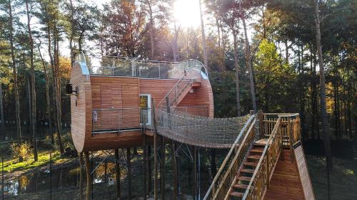 外部景觀, 特利酒店- 樹林酒店 (Tree Inn - Das Baumhaushotel) in 德爾費爾登