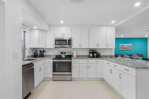 Villa Island Pearl by Roelens Vacations – Sanibel Island, FL