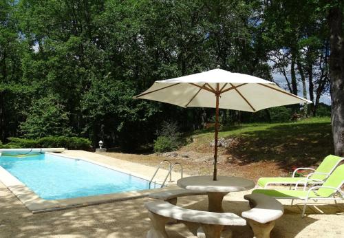 Domaine du Mayne - Le Chene - Clévacances 2 Clés gîte à louer Combre