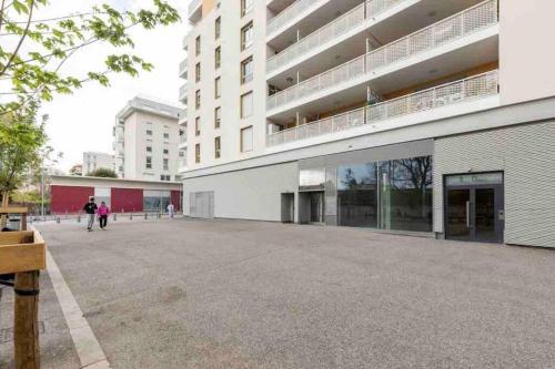 Logement Moderne Luxueux Parking AC côté de la mer
