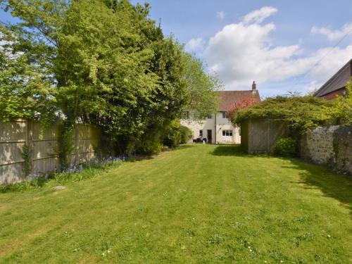 3 Bed in Cerne Abbas 74803