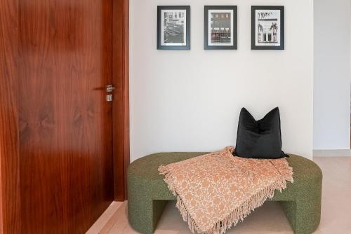 Luxe Living: Spacious Waterfront 2BR in Marina Gate, Dubaj (fotografie 8)