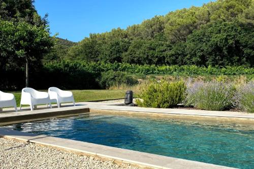 Maison des Vignes Swimming pool and charm in Lauris gîte à louer Lauris