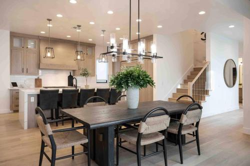 Designer Digs home - image 2