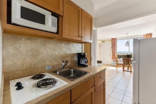 Waikiki Oceanfront Inn