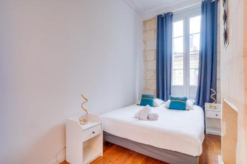 One-Bedroom Apartment image 9
