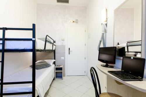 Hotel Marzia - image 10