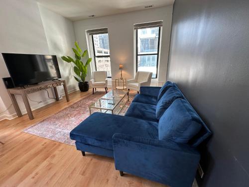 River North Hideaway with Amazing Views and Parking in Chicago, USA