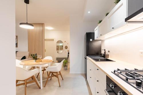 Luxury Apartment on Wilsonova, close to City Center, Bratislava (fotografie 9)
