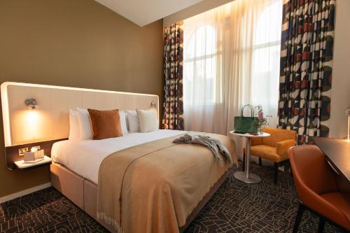 room detail thumbnail 0