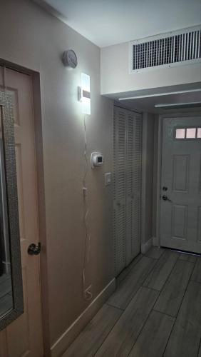 Beach Front Condo Paradise. Ground Floor.Studio. in Longboat Key, USA