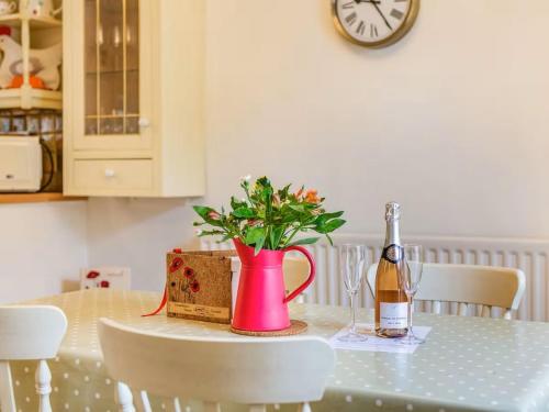 Peaseblossom House, a charming Grade II Listed Building, in a great location in Alnwick Peaseblossom House, a charming Grade II Listed Building, in a great location in Alnwick