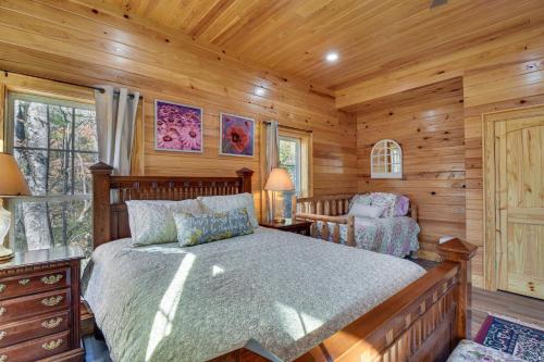 Mountain-View Cabin about 2 Mi to Downtown Clayton! Mountain-View Cabin about 2 Mi to Downtown Clayton!
