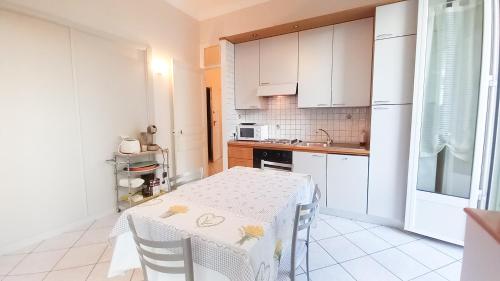 Mimosa 1, Cannes (fotografie 8)